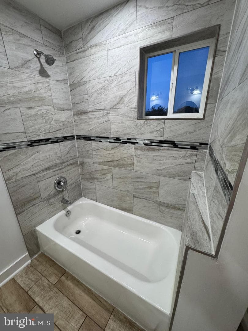 216 Colfax Court photo 29