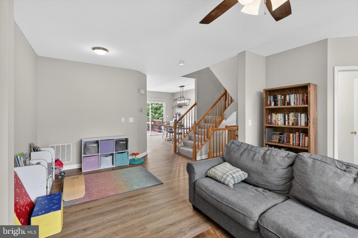 9438 Black Hawk Court photo 5