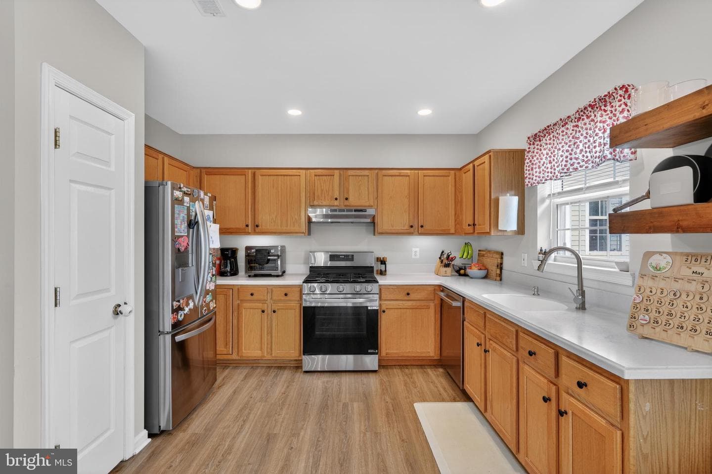 9438 Black Hawk Court photo 7