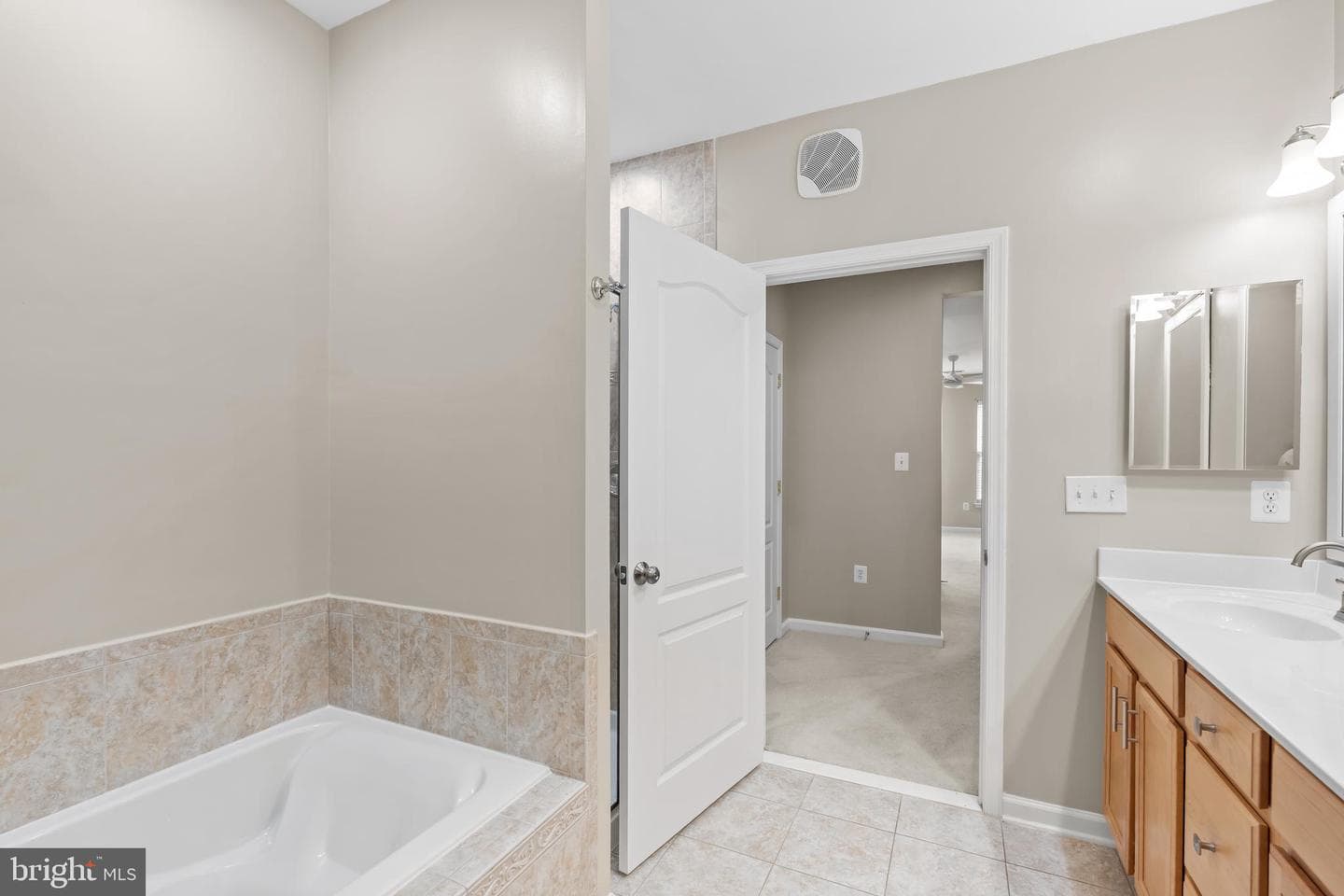 9724 Holmes Place #unit 302 photo 26
