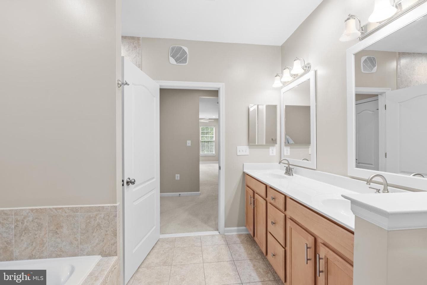 9724 Holmes Place #unit 302 photo 27