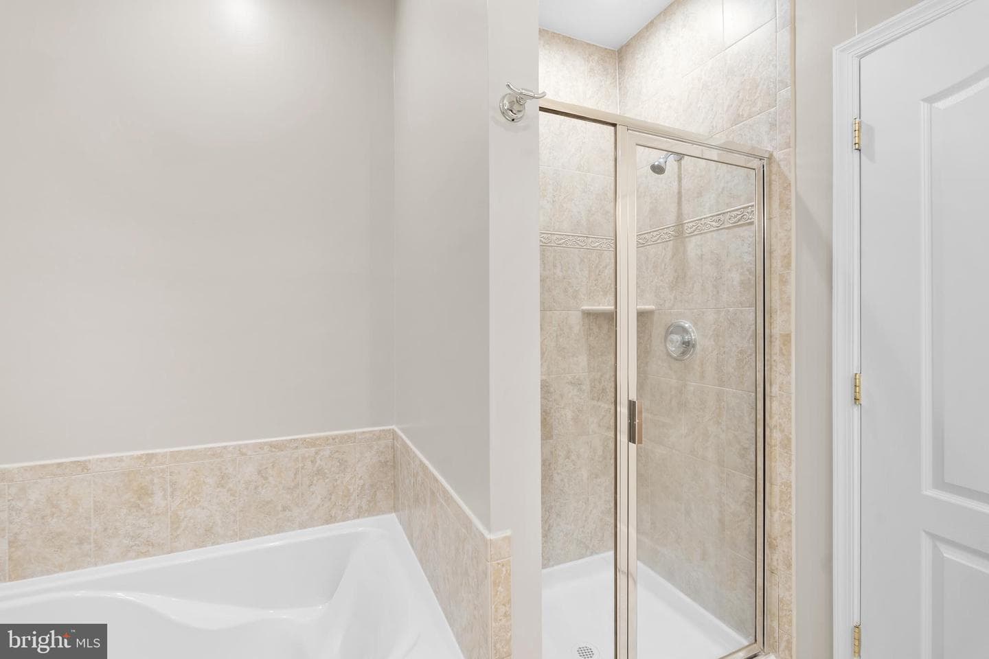 9724 Holmes Place #unit 302 photo 28