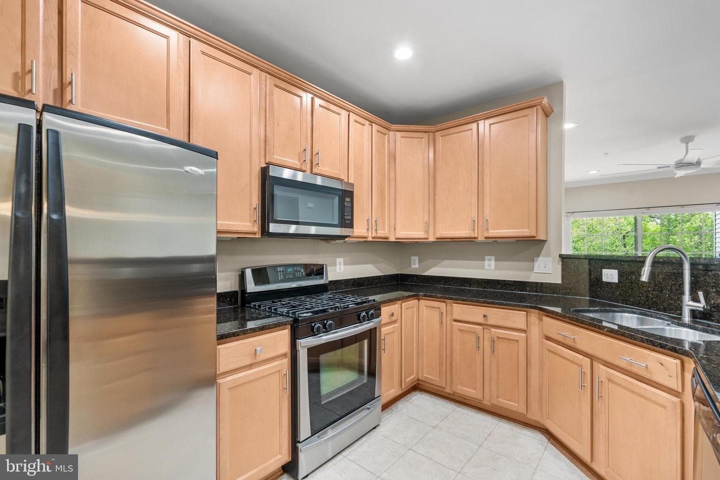 9724 Holmes Place #unit 302 photo 5