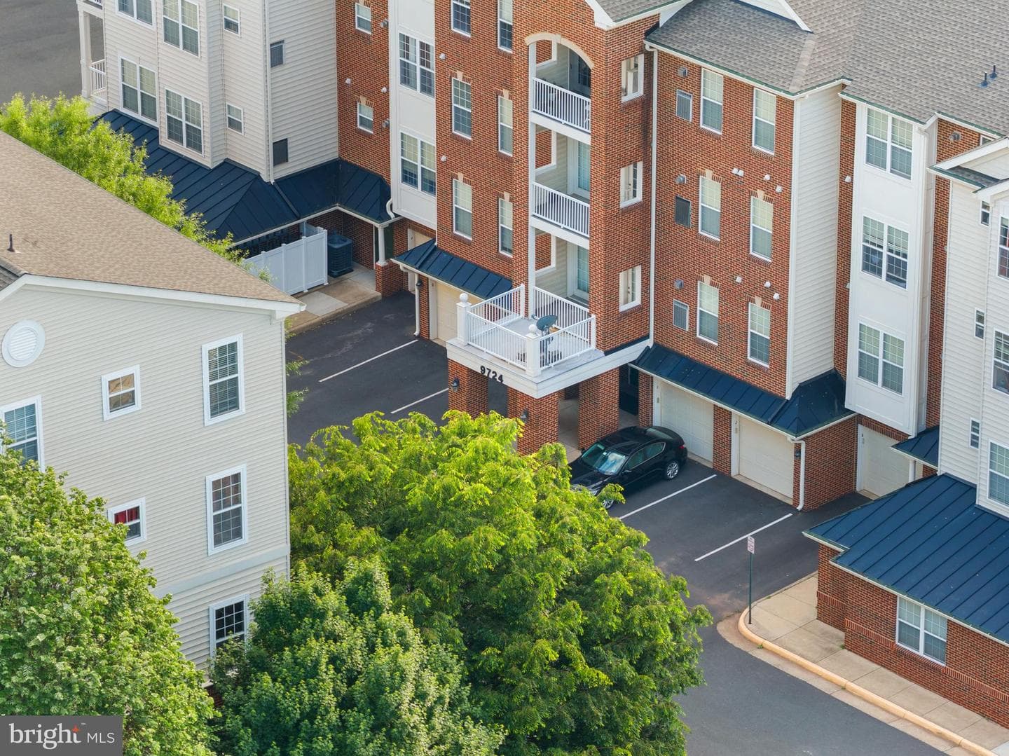 9724 Holmes Place #unit 302 photo 63
