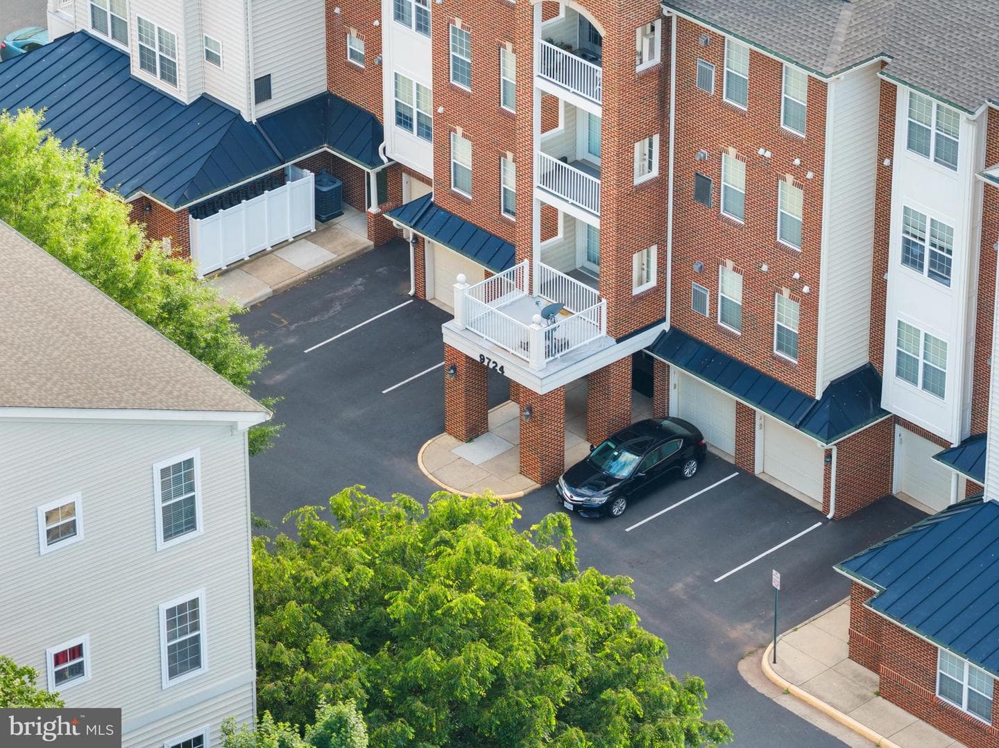 9724 Holmes Place #unit 302 photo 64