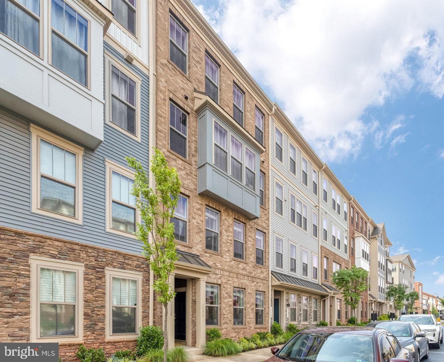 212 Park Central Terrace photo 3