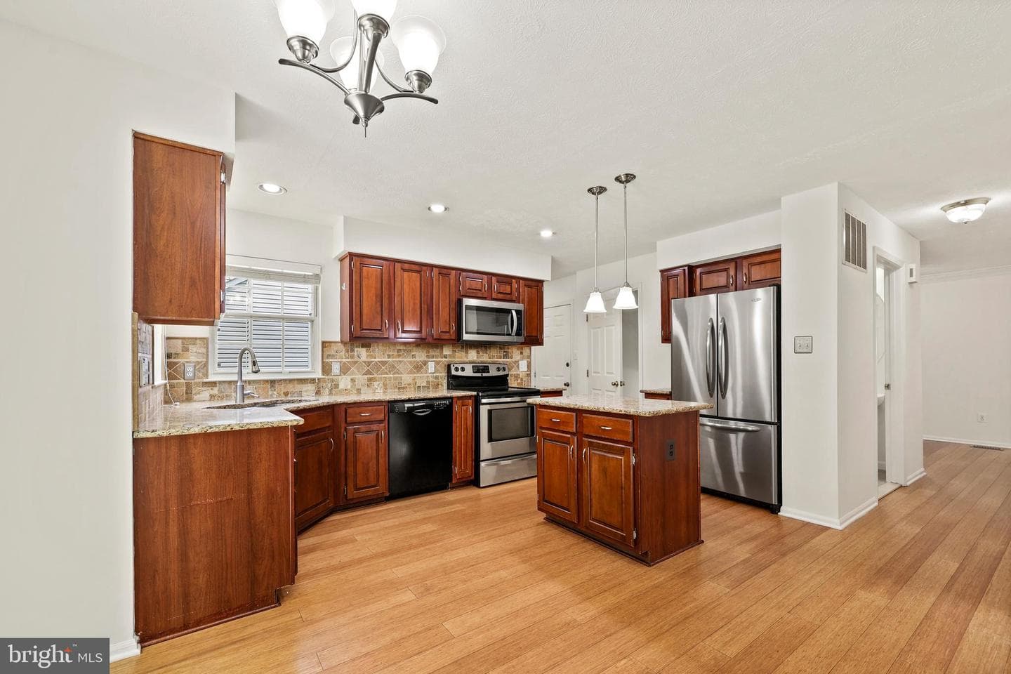 9242 Matthew Drive photo 11