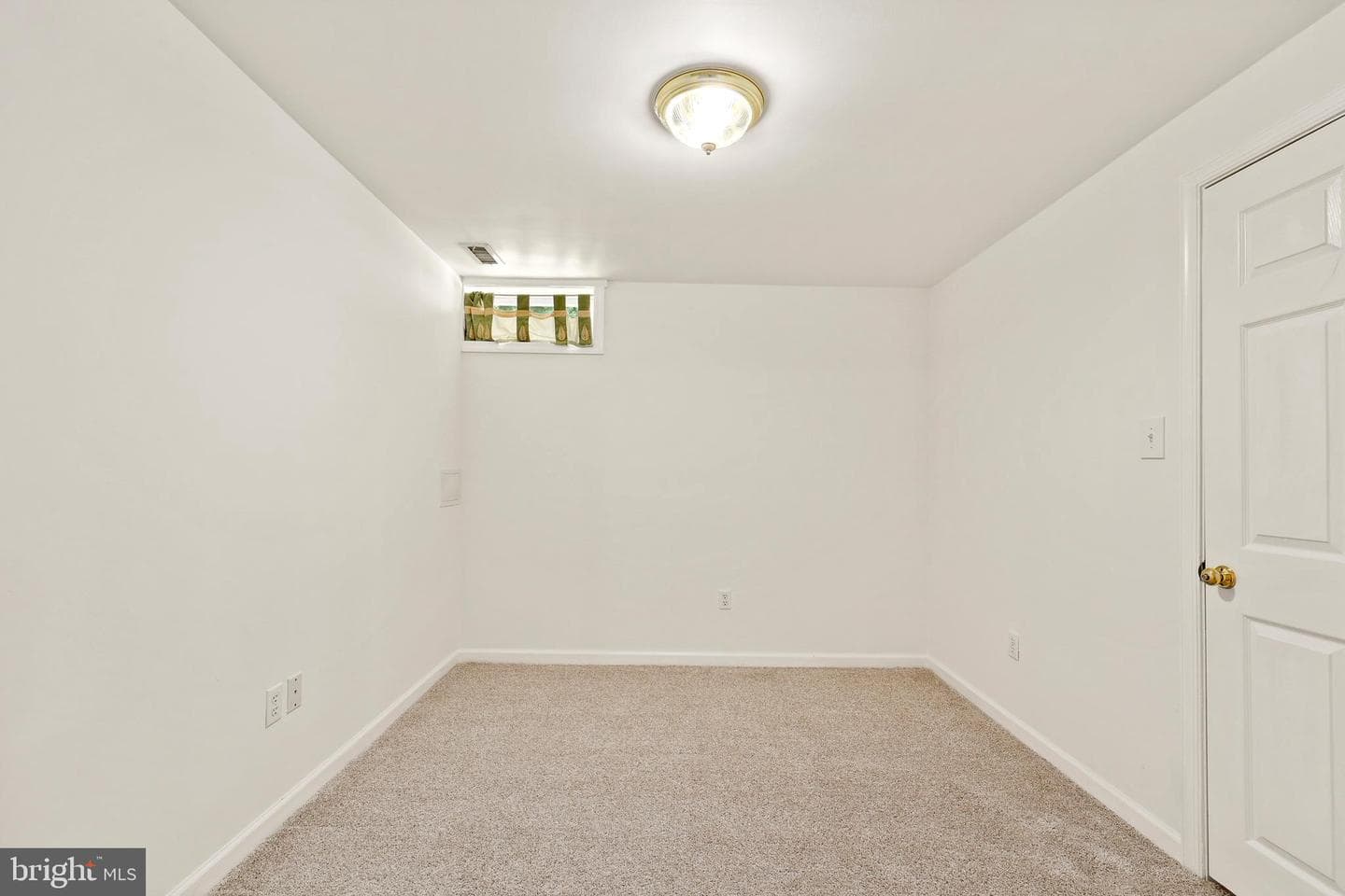 9242 Matthew Drive photo 22
