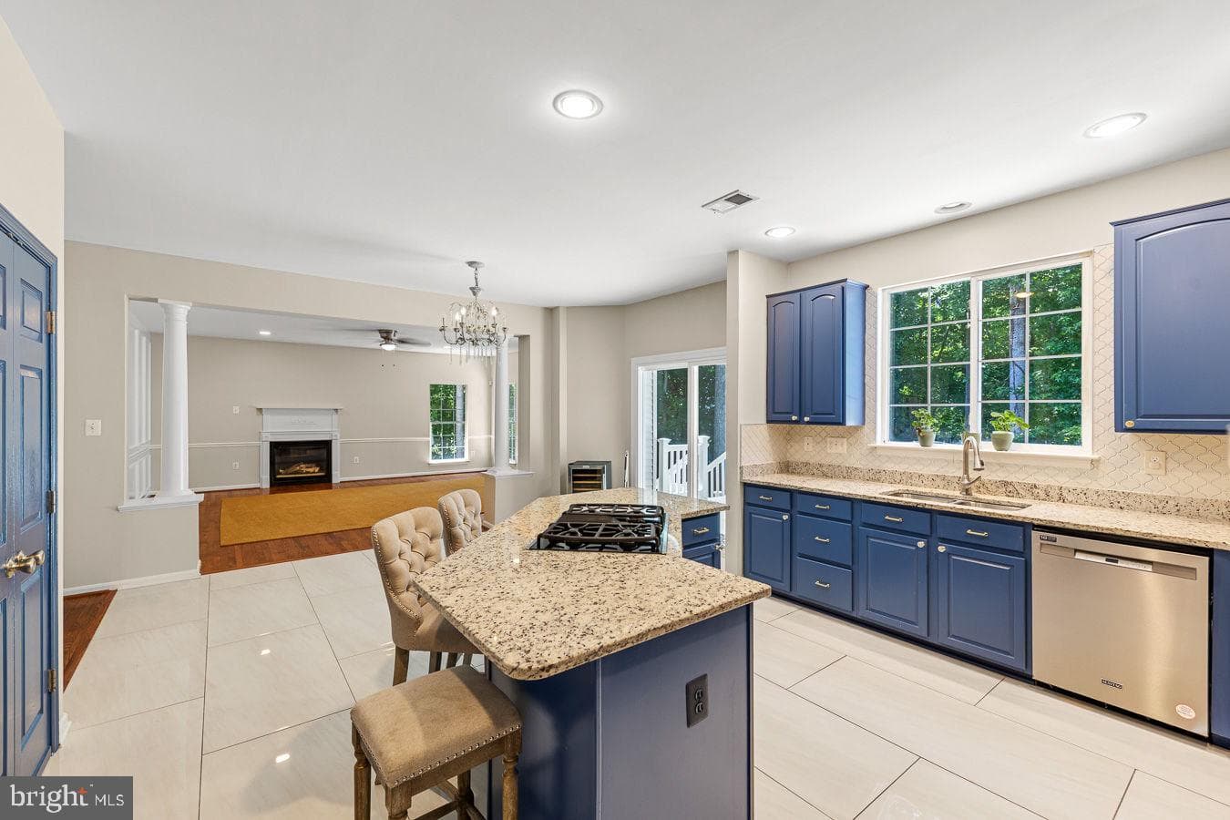 9201 Golf Court photo 14