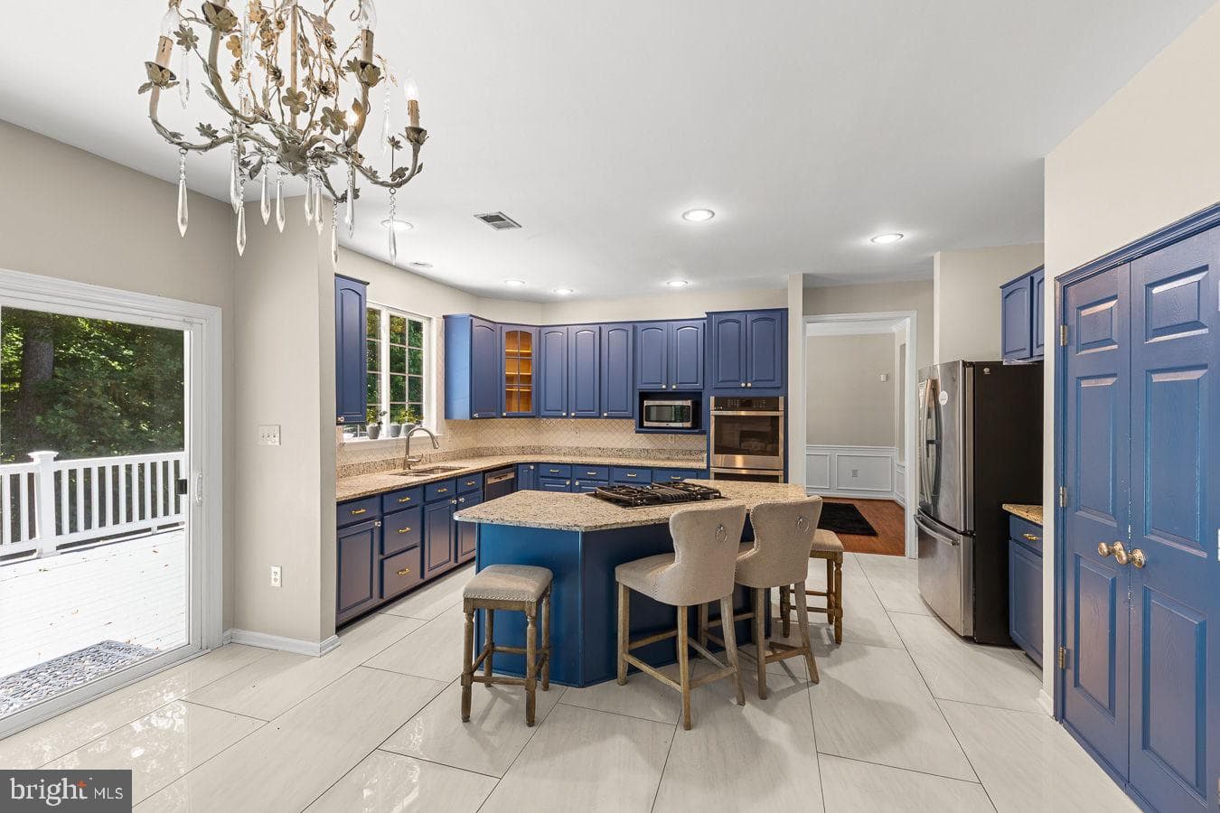 9201 Golf Court photo 15