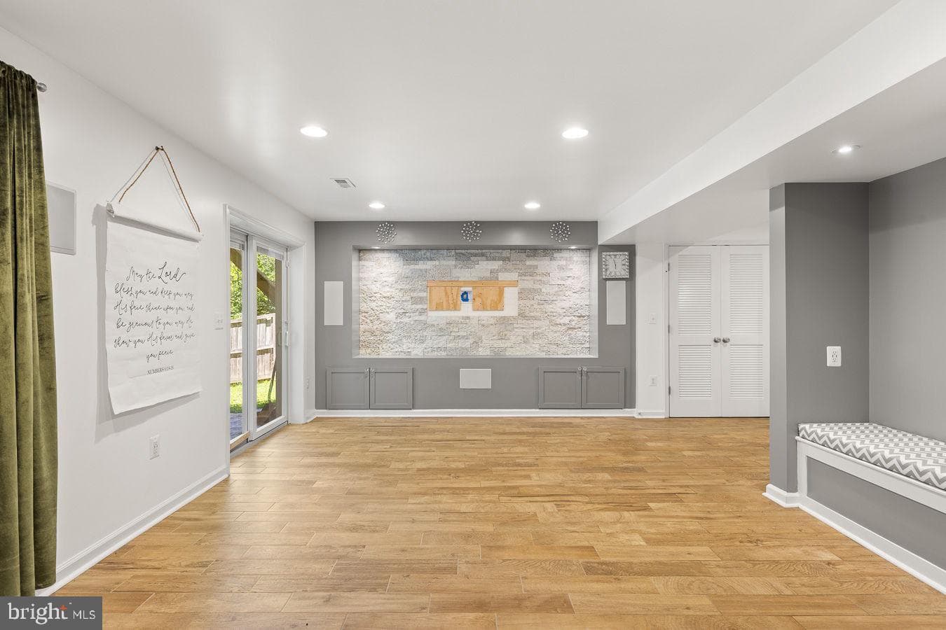 9201 Golf Court photo 31