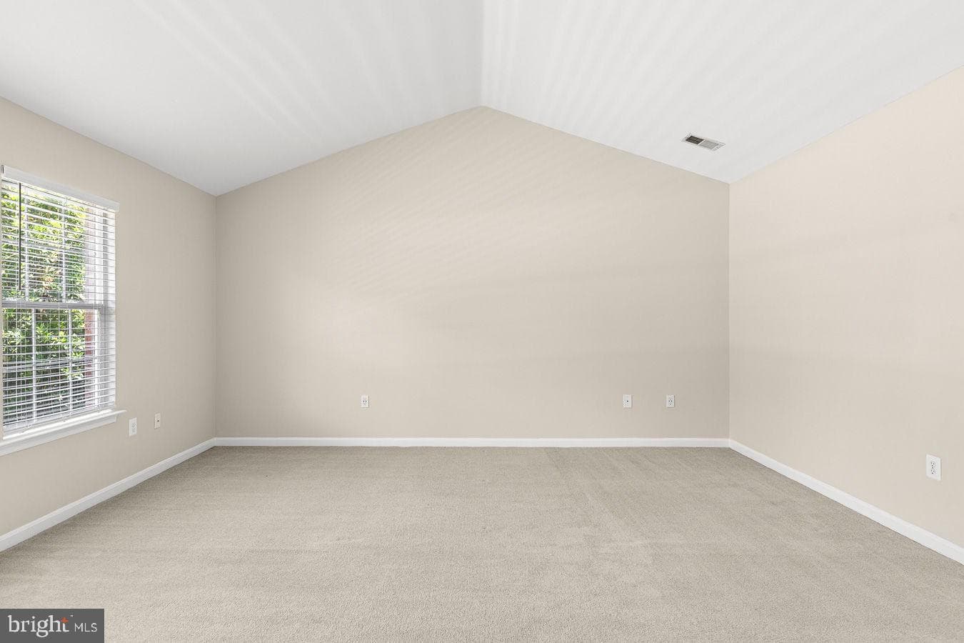 9201 Golf Court photo 48