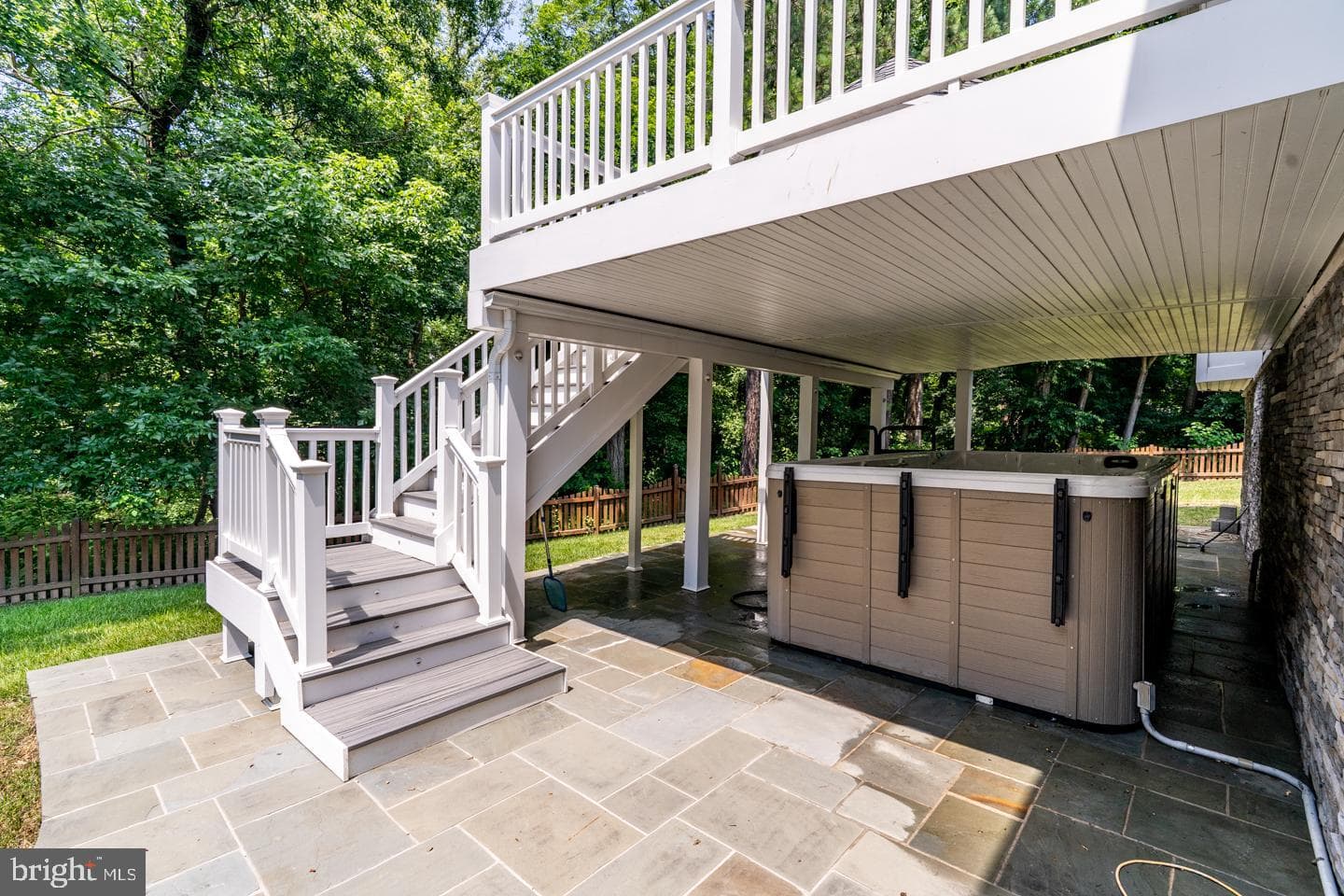 9240 Matthew Drive photo 10