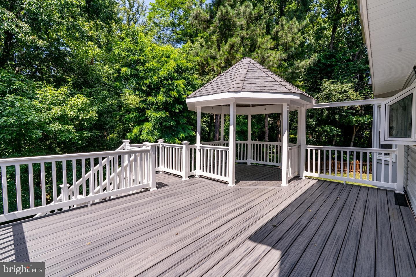 9240 Matthew Drive photo 11