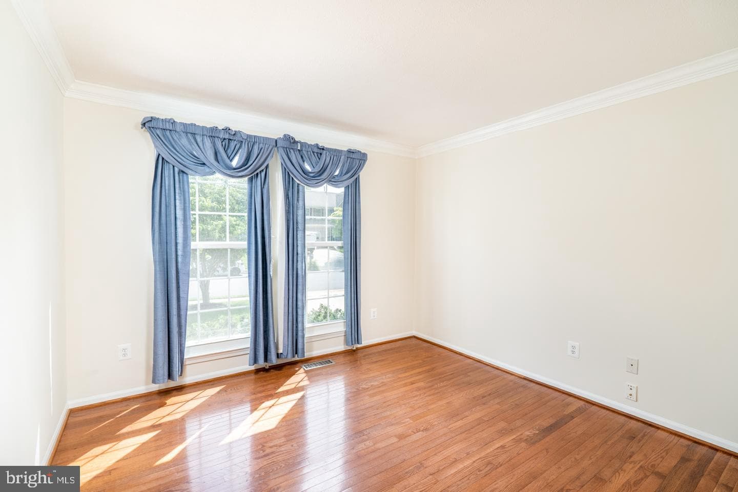 9240 Matthew Drive photo 19