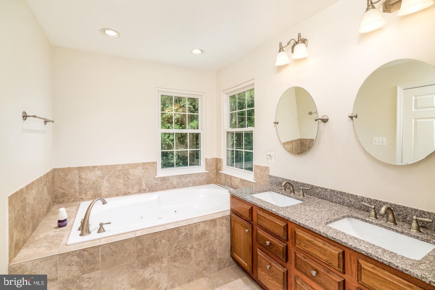 9240 Matthew Drive photo 41