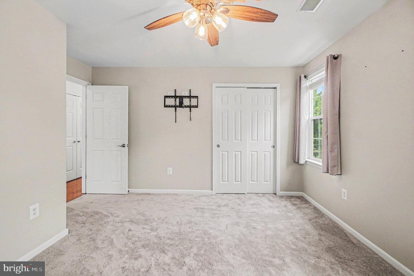9224 Cynthia Street photo 17