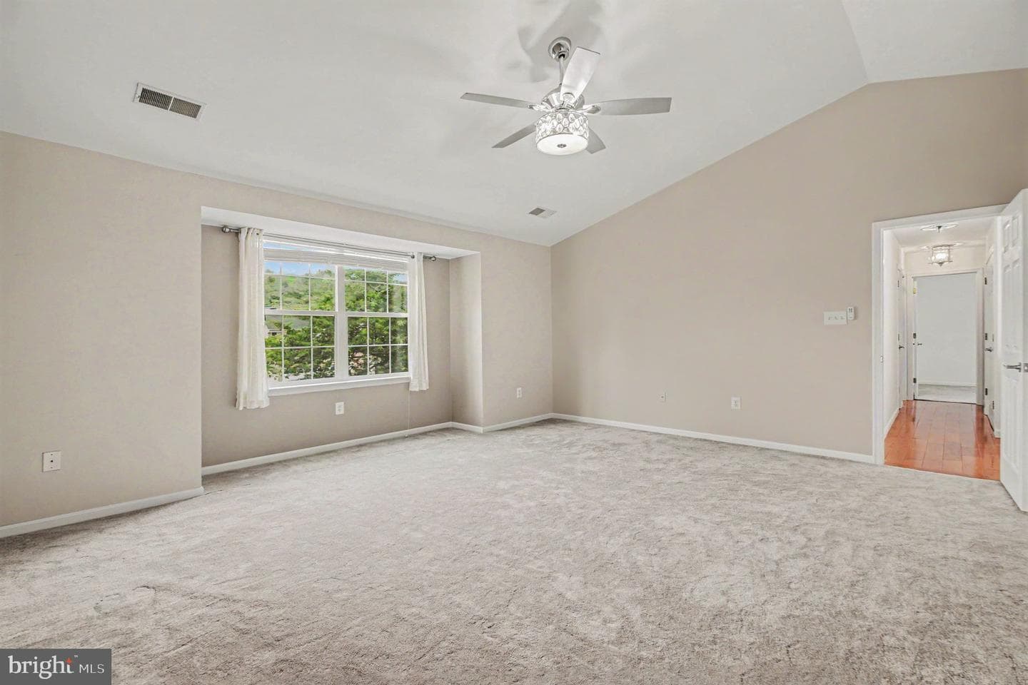 9224 Cynthia Street photo 21