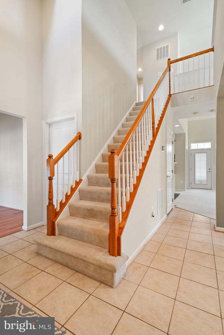 9405 Primrose Lane photo 4