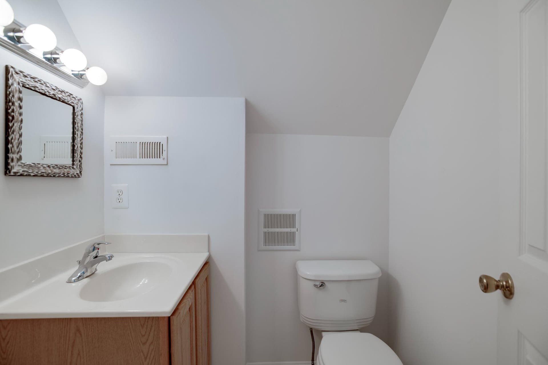 192 Cabbel Drive photo 15