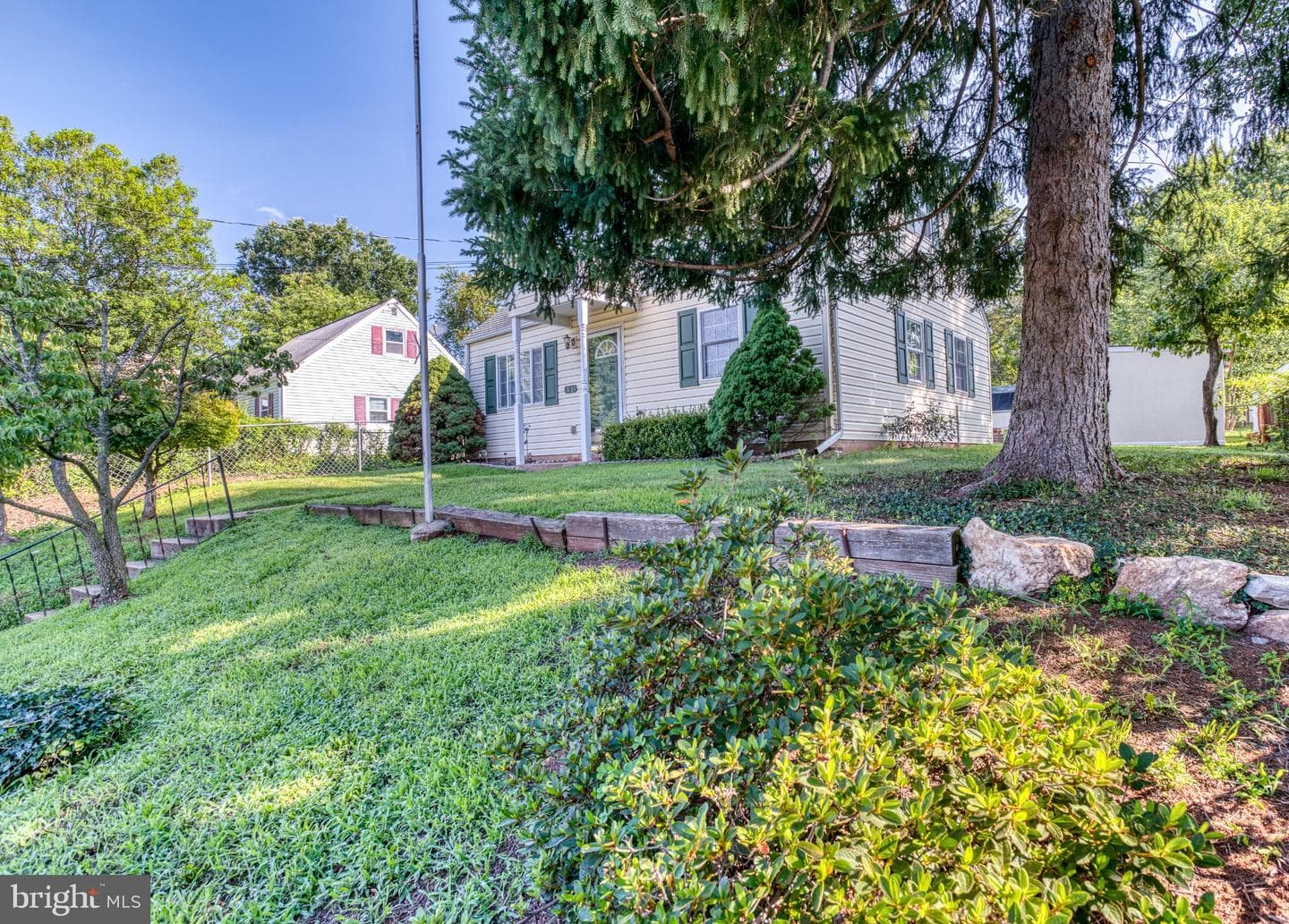 192 Cabbel Drive photo 18
