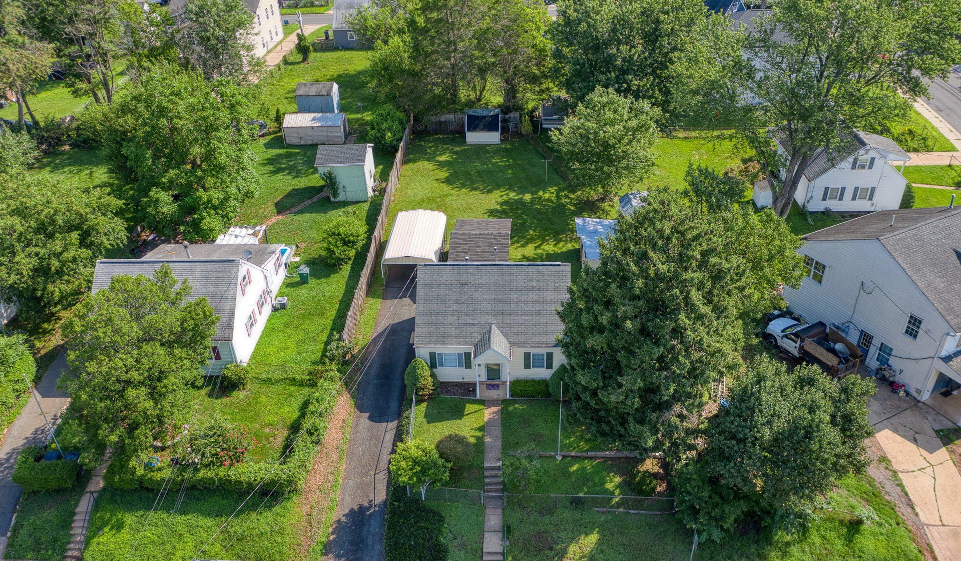 192 Cabbel Drive photo 33