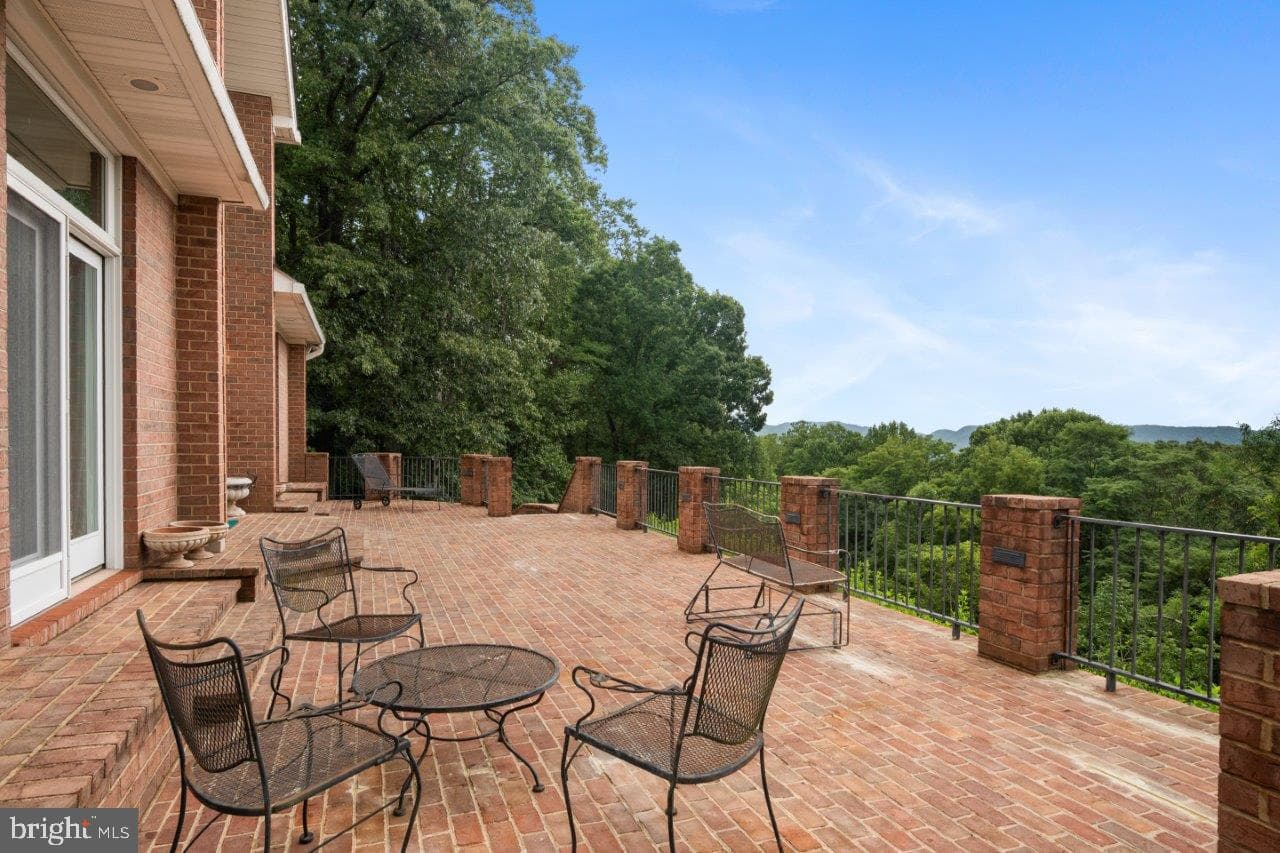 1505 Highland Circle photo 57