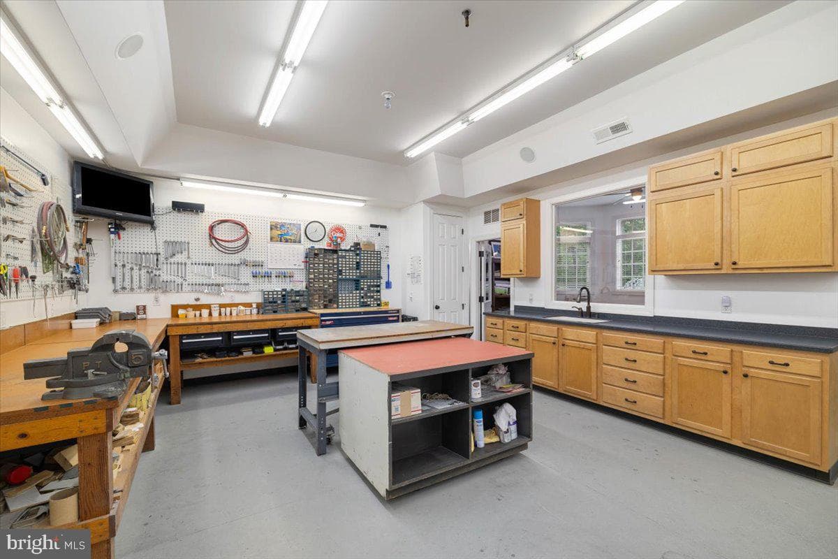 4255 Fortress Drive photo 20