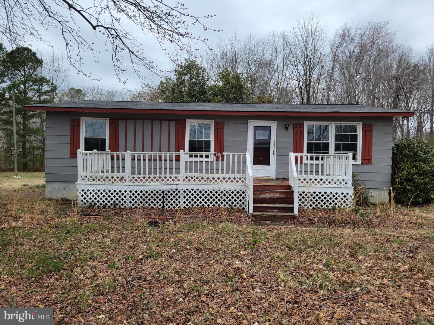 726 Courthouse Drive photo 1