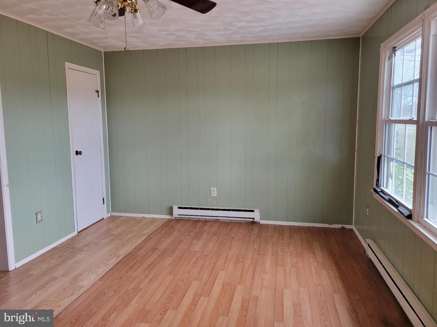 726 Courthouse Drive photo 3
