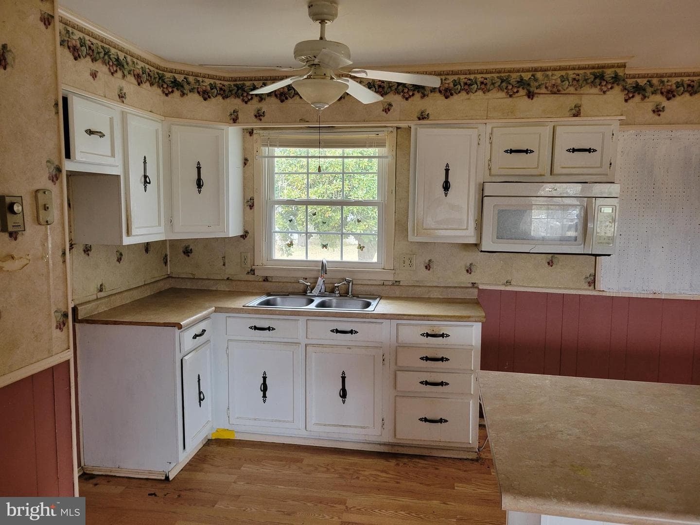 726 Courthouse Drive photo 5
