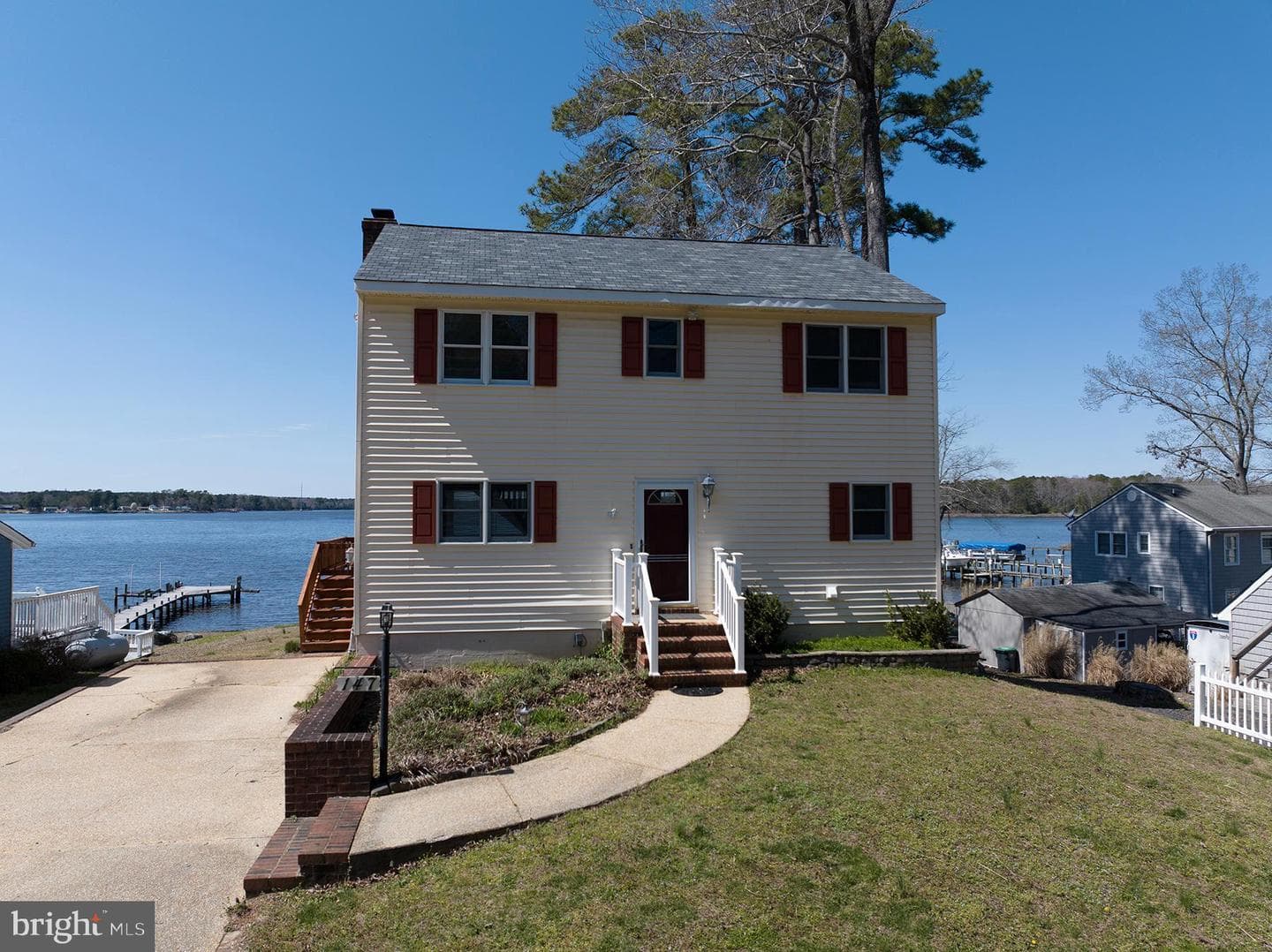 147 Beach Drive photo 17