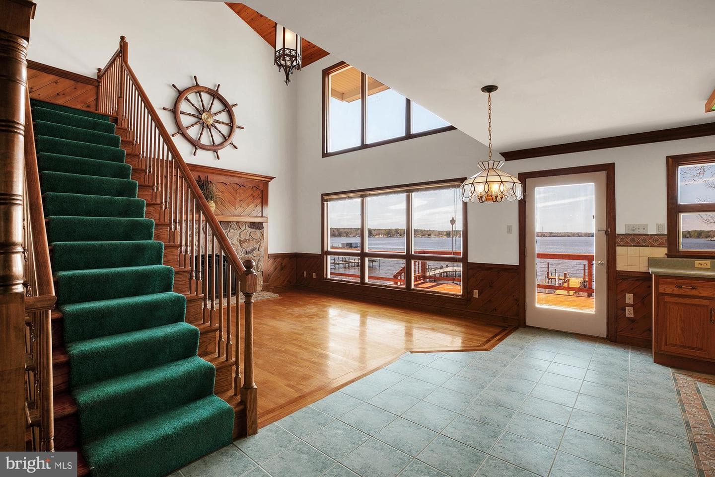 147 Beach Drive photo 29
