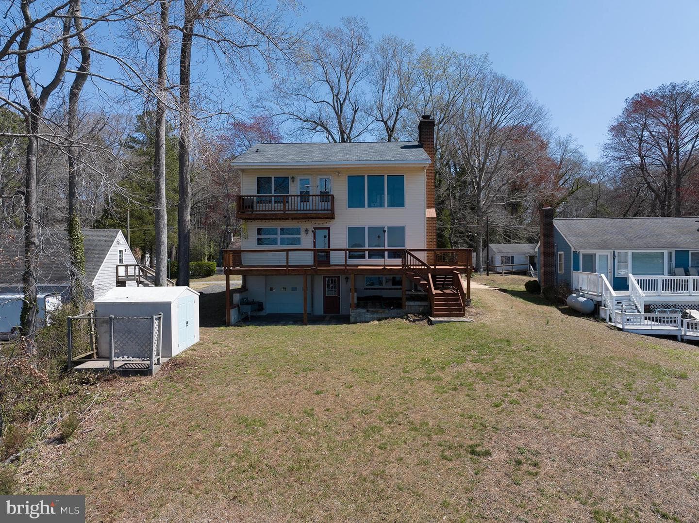 147 Beach Drive photo 3