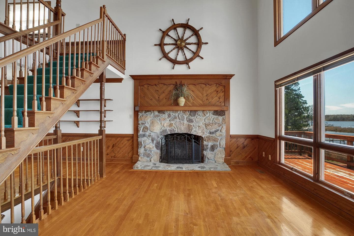 147 Beach Drive photo 31