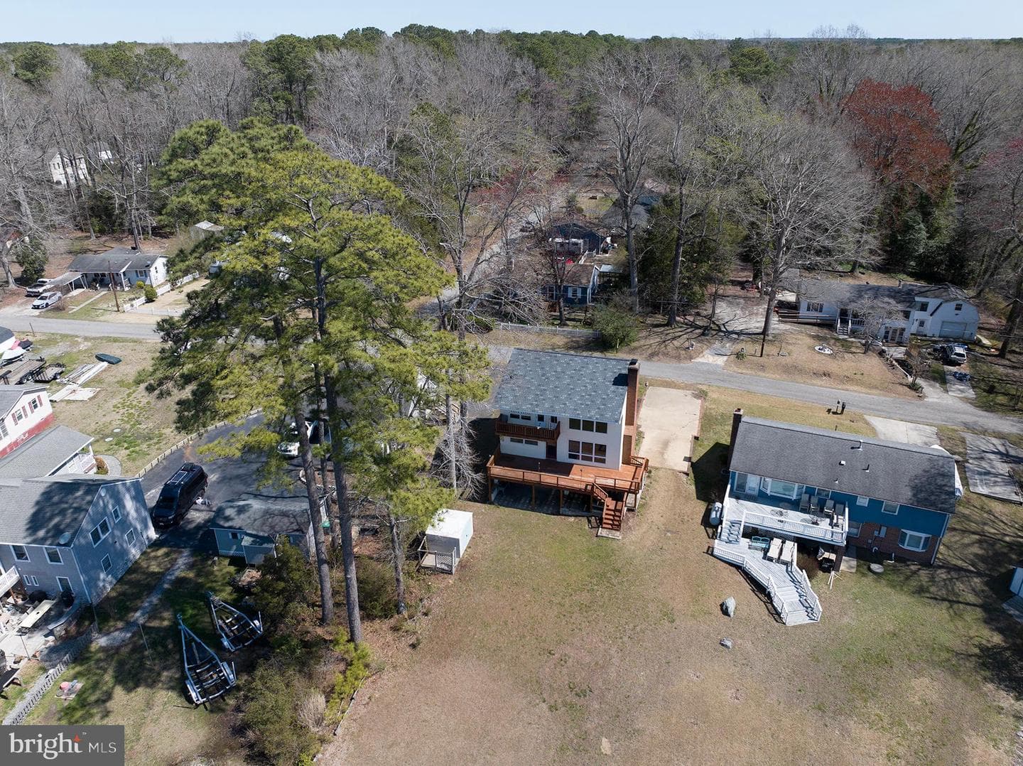 147 Beach Drive photo 4