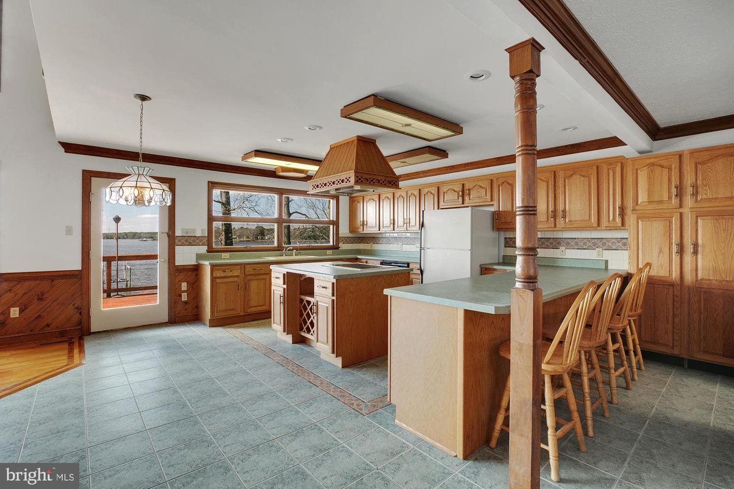 147 Beach Drive photo 41