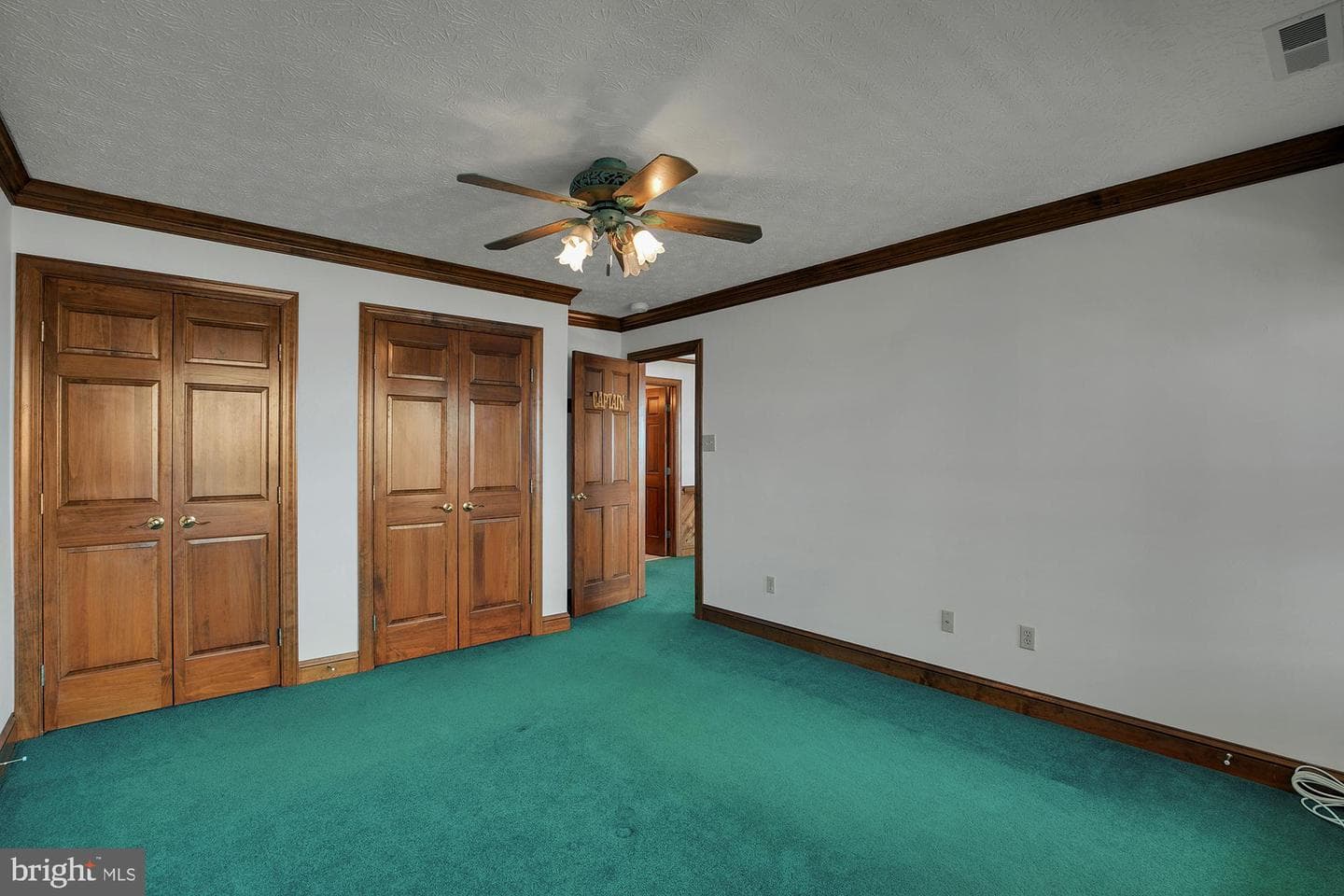 147 Beach Drive photo 53