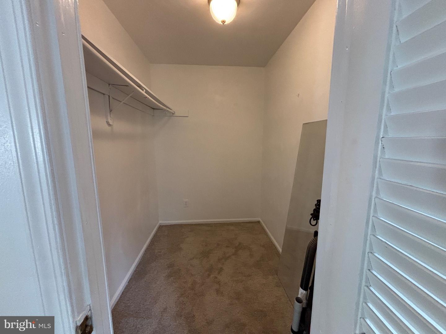 3737 Buckingham Street photo 11