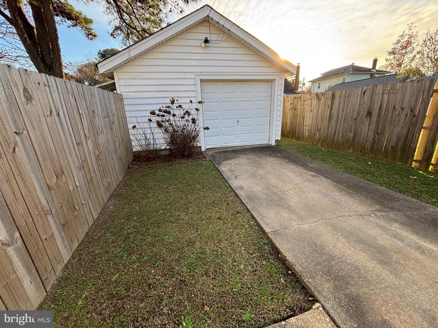 3737 Buckingham Street photo 28