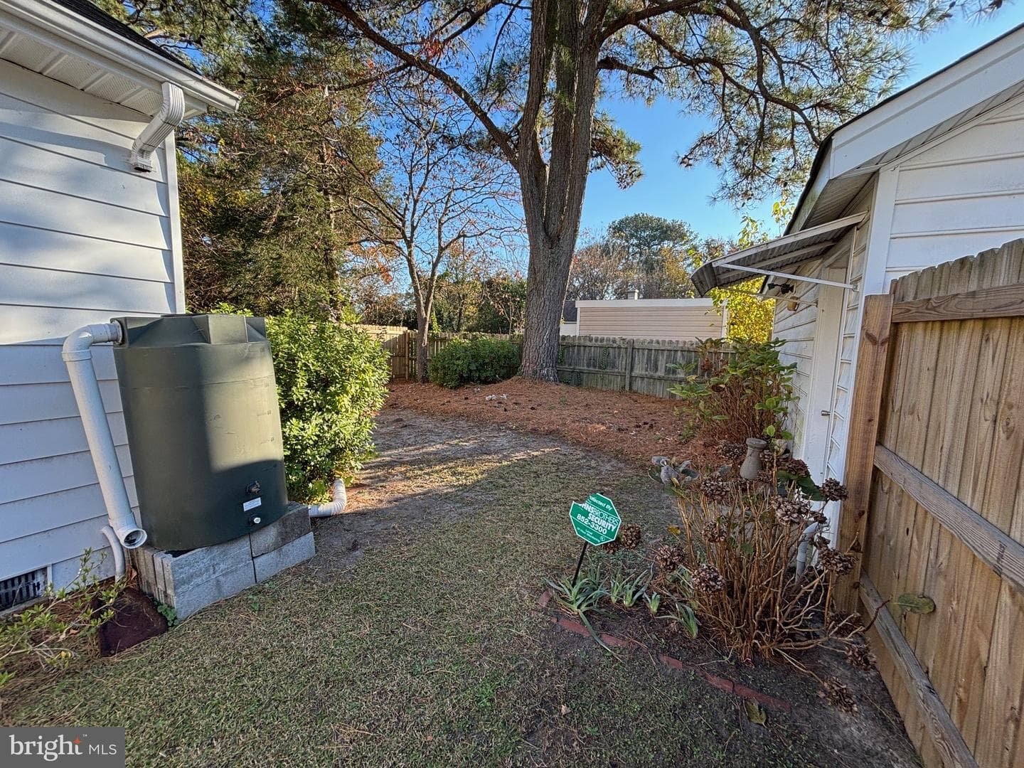 3737 Buckingham Street photo 39