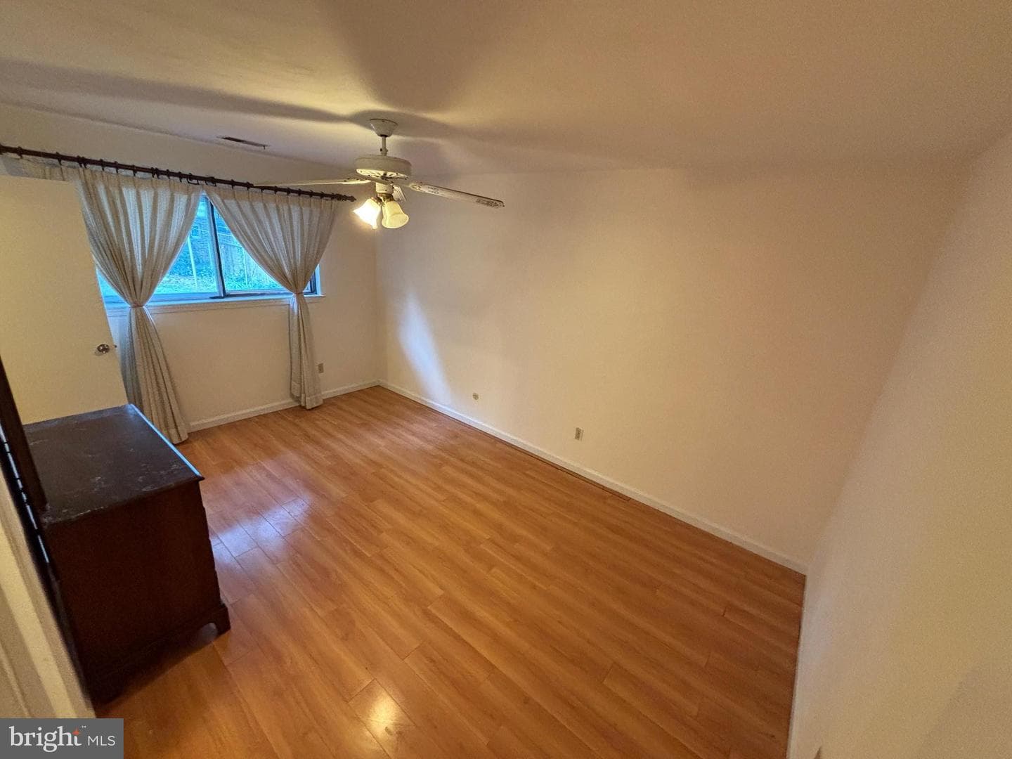 125 W Bay Avenue W photo 10