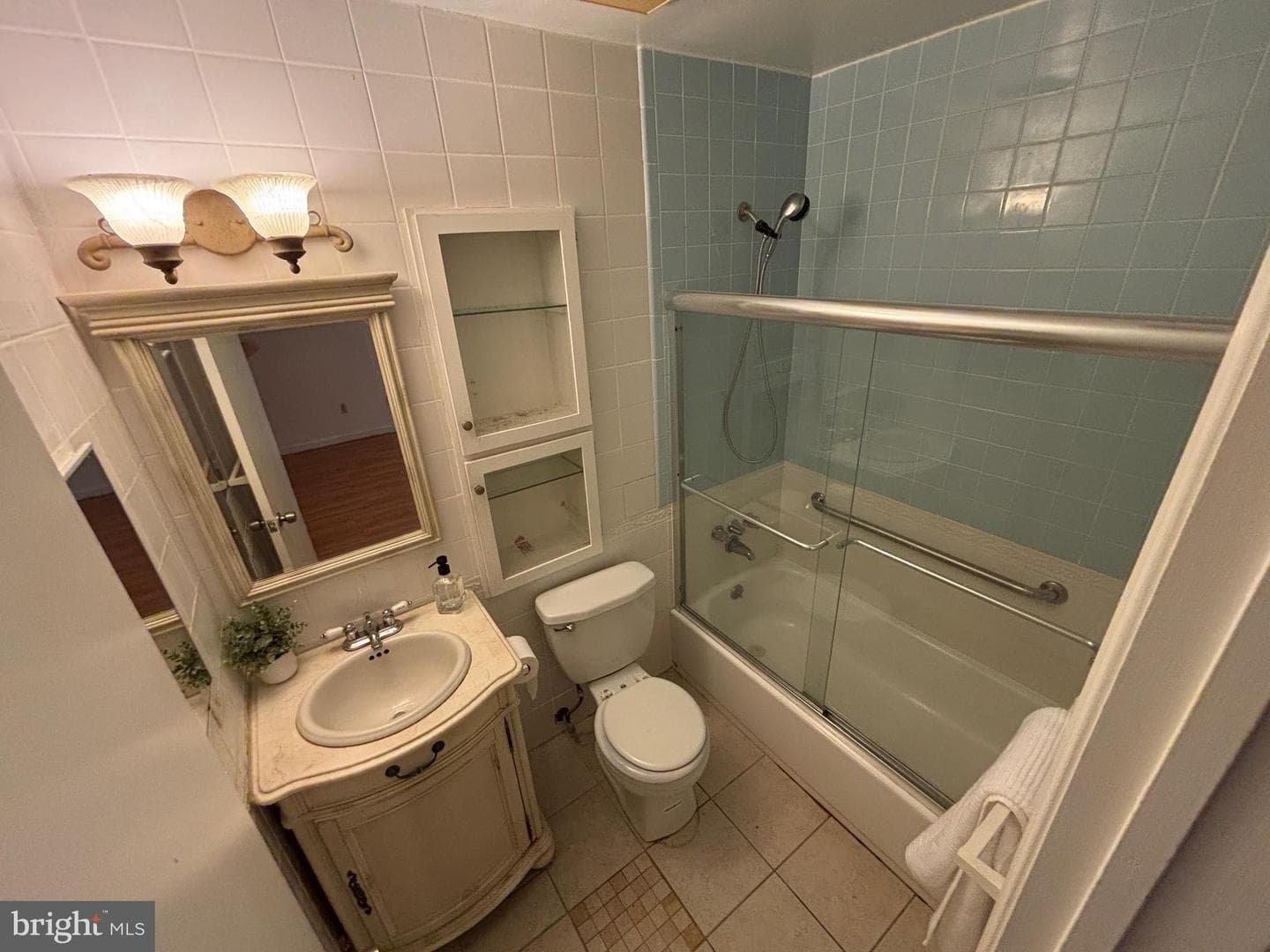 125 W Bay Avenue W photo 11