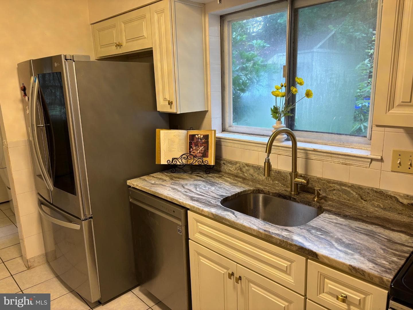 125 W Bay Avenue W photo 19