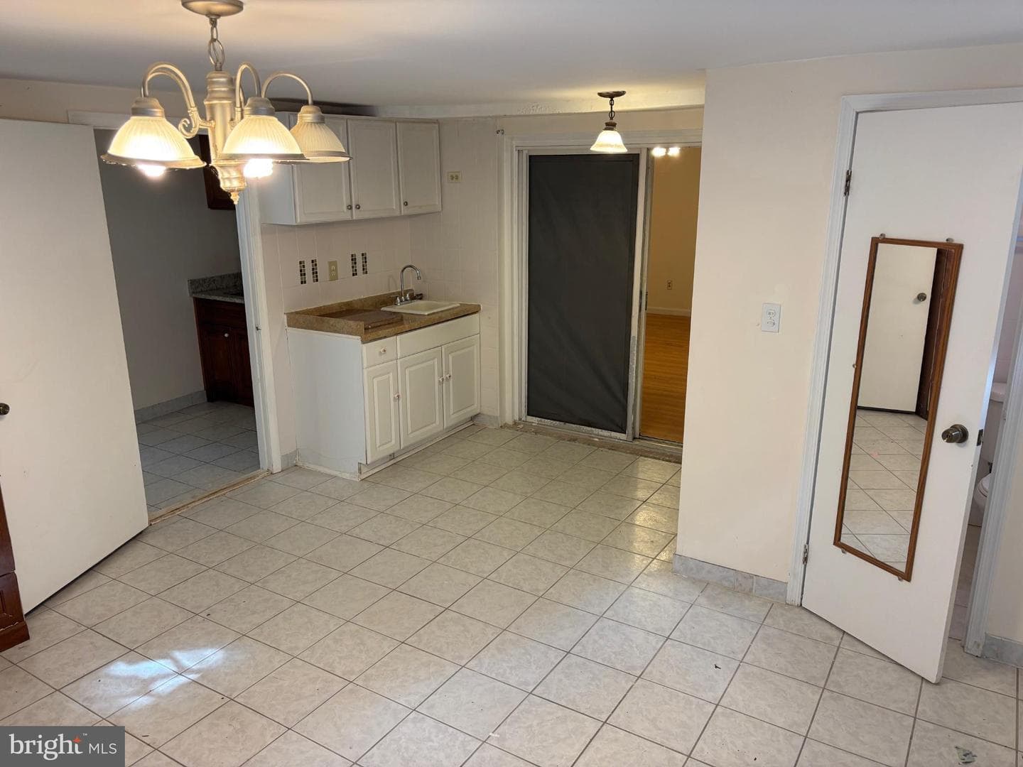 125 W Bay Avenue W photo 22