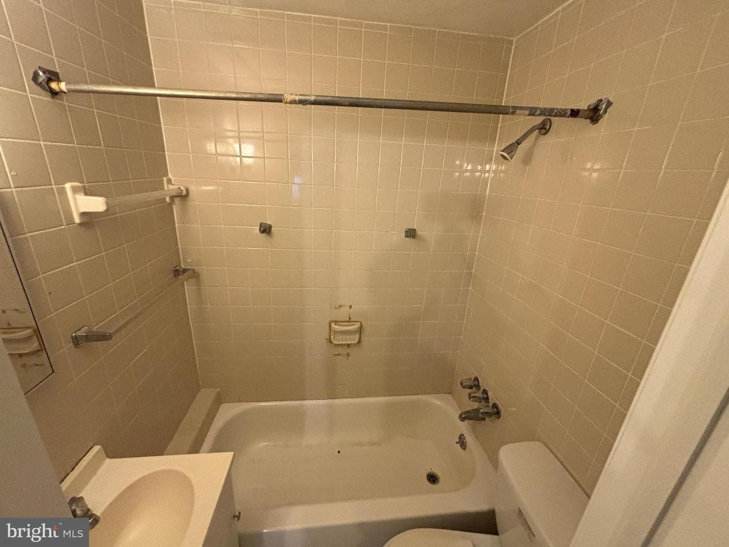 125 W Bay Avenue W photo 3