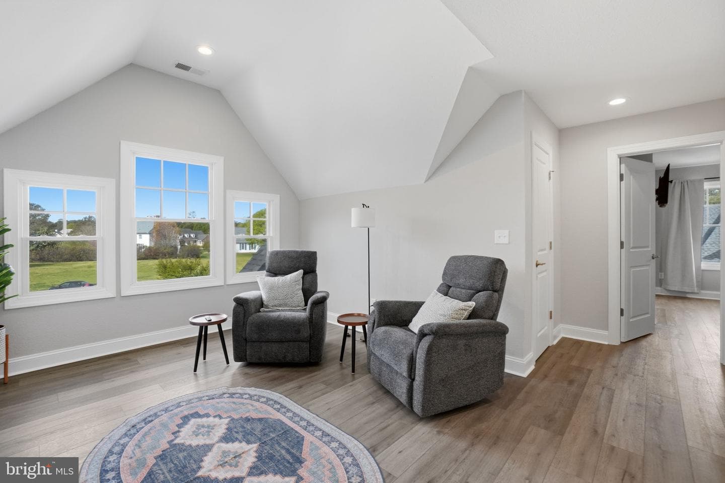 8 Seay Court photo 44