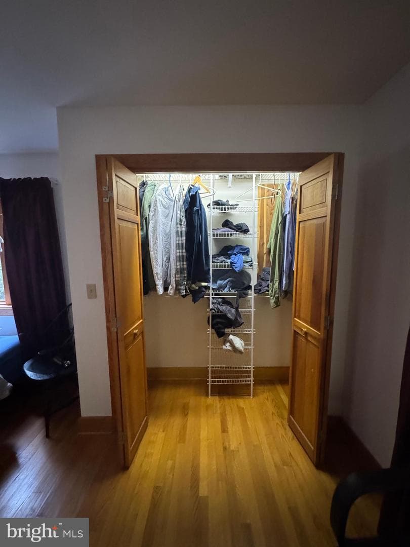 25 Falling Springs Dr photo 11