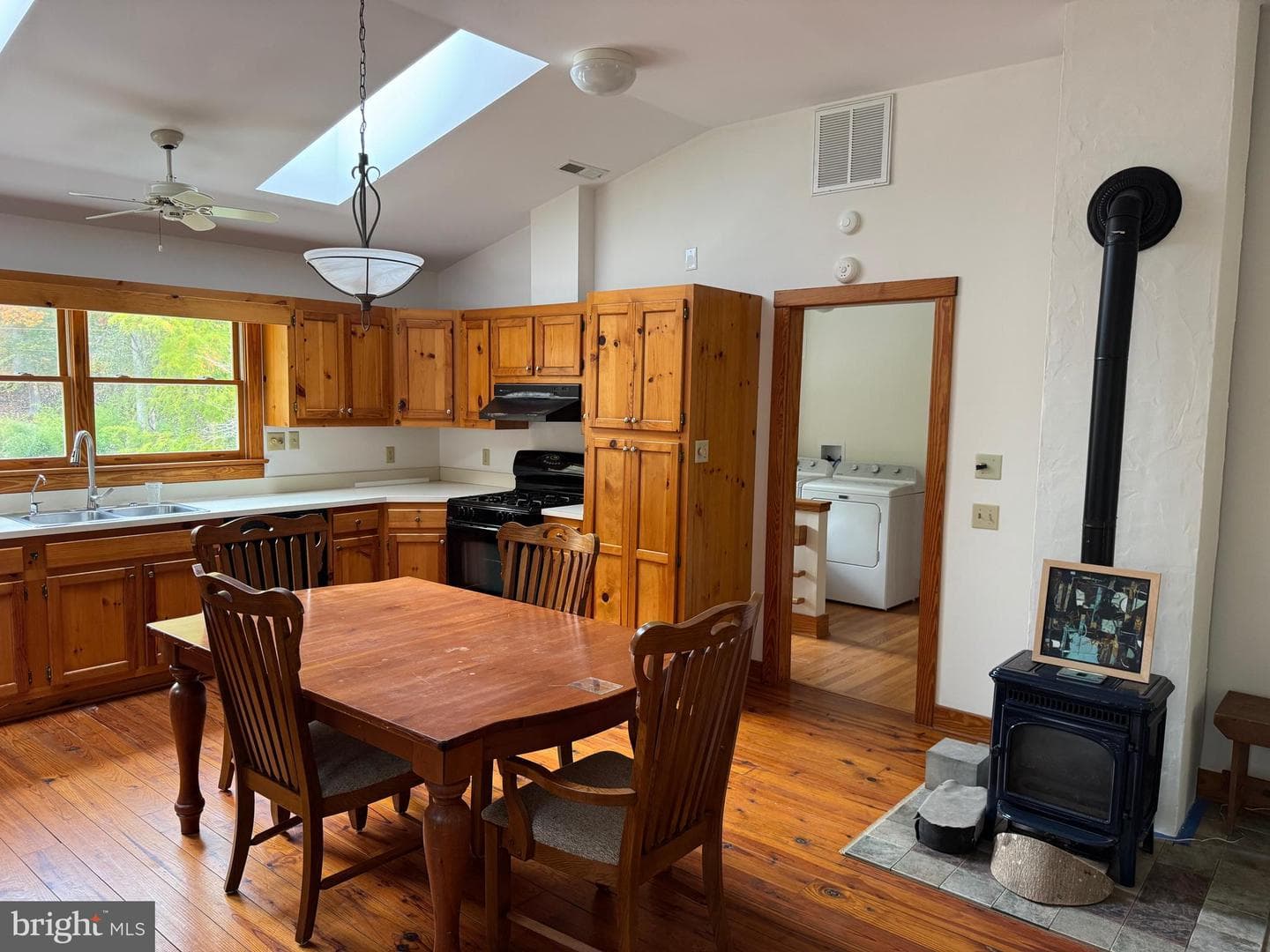 25 Falling Springs Dr photo 5