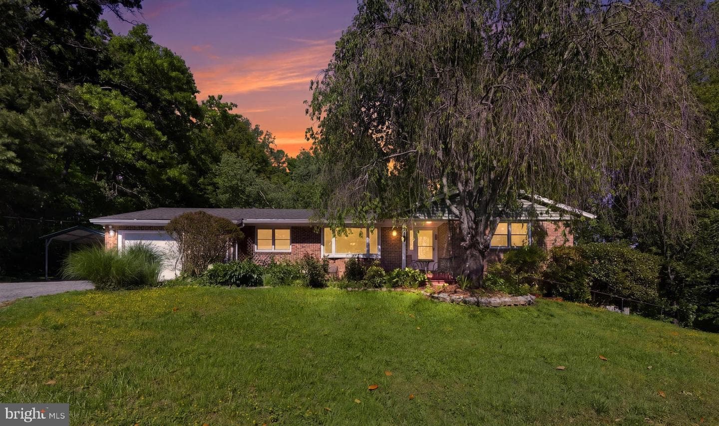 199 Blue Rock Lane, Roseland